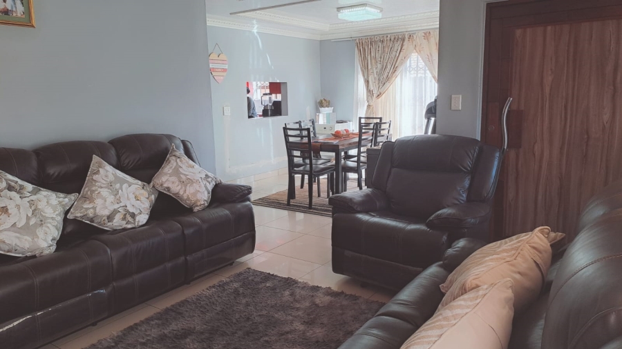 3 Bedroom Property for Sale in Ikageng North West